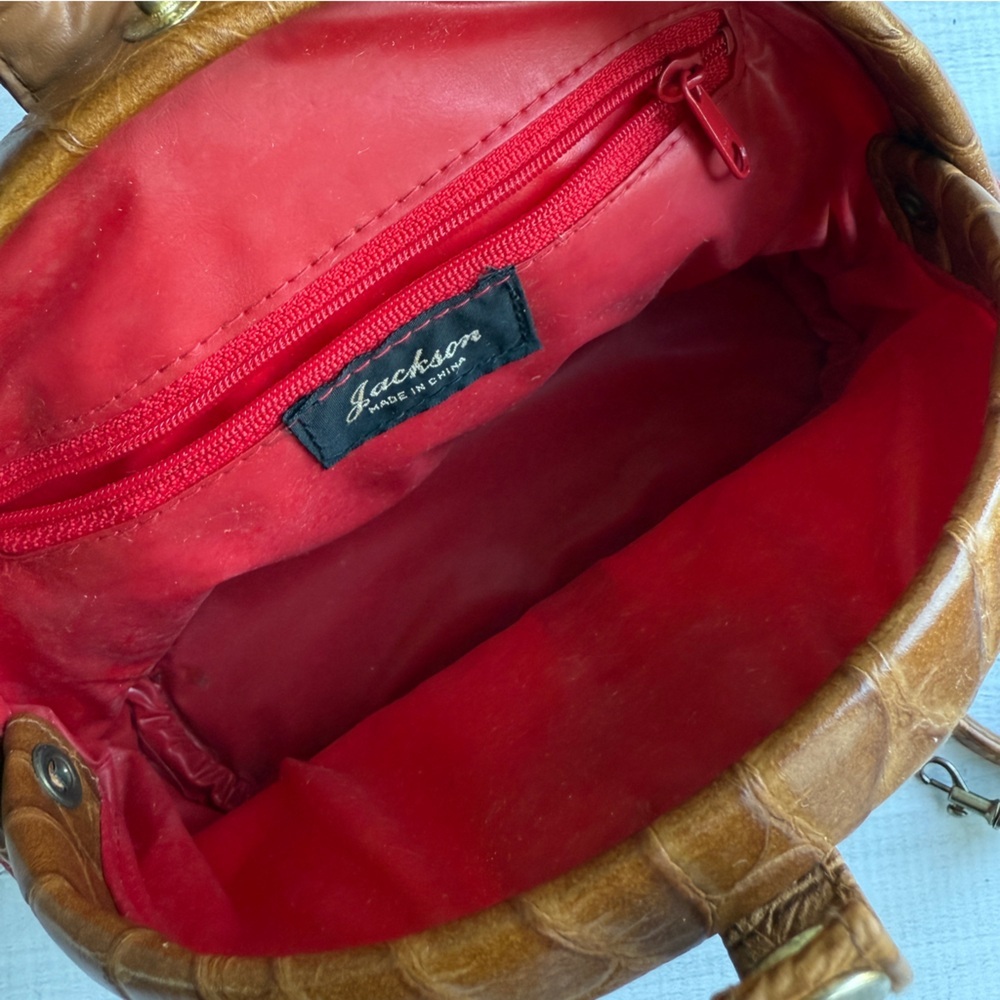 Vintage Jackson Red Faux Leather Handbag with Crossbody Strap - Picture 8 of 11